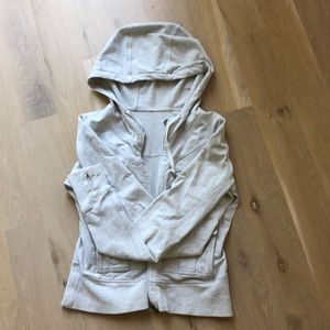 Lululemon sweatshirt
